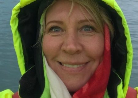    Иноагент Лазарева чуть не сгорела в собственном «Мерседесе» вместе с дочкой