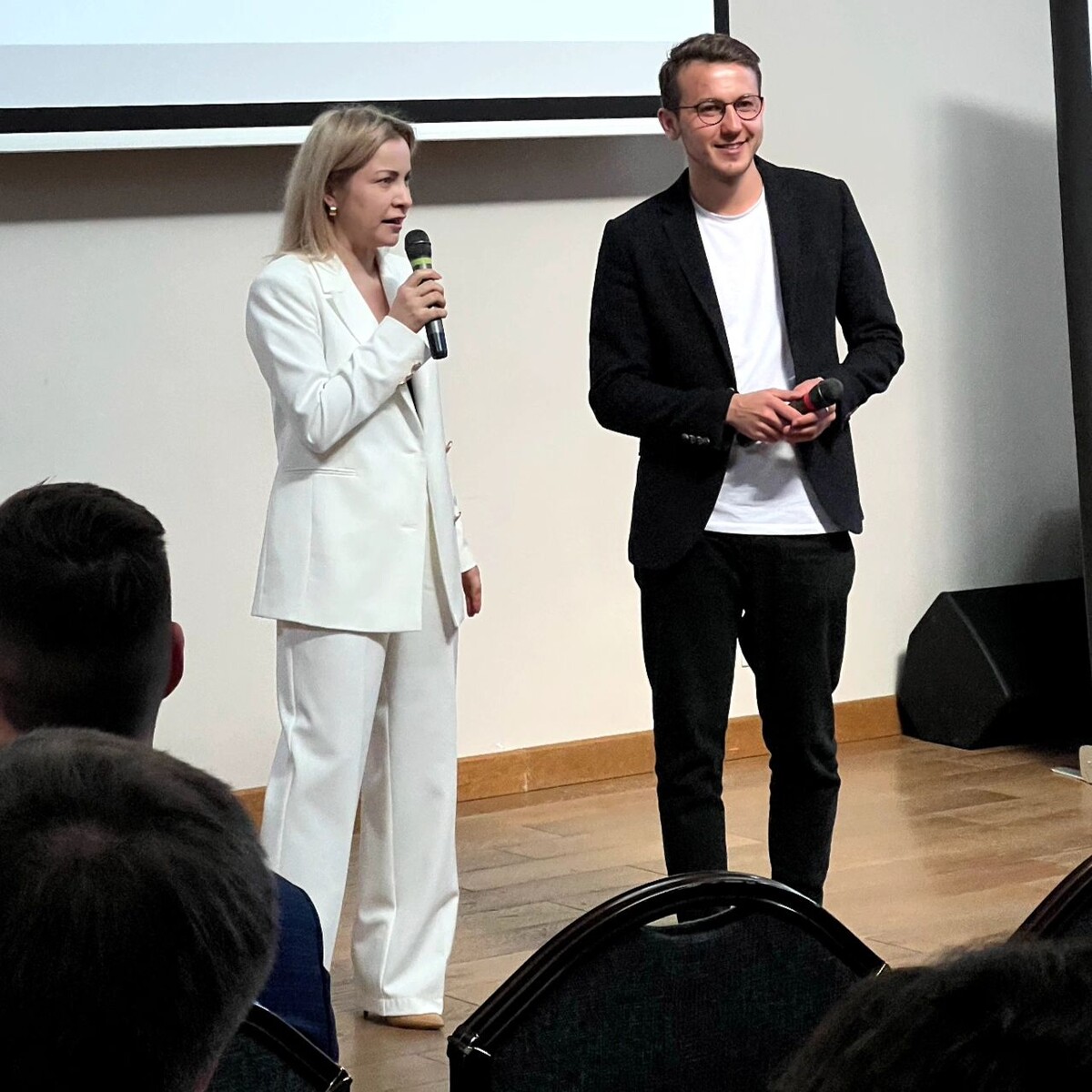 Лилия Алеева, модерирую мероприятие 