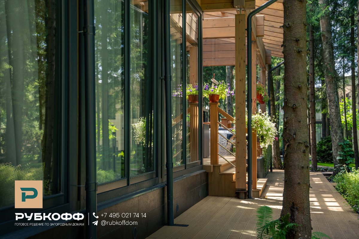 Банный комплекс в лесу от РУБКОФФ из кедрового клееного бруса