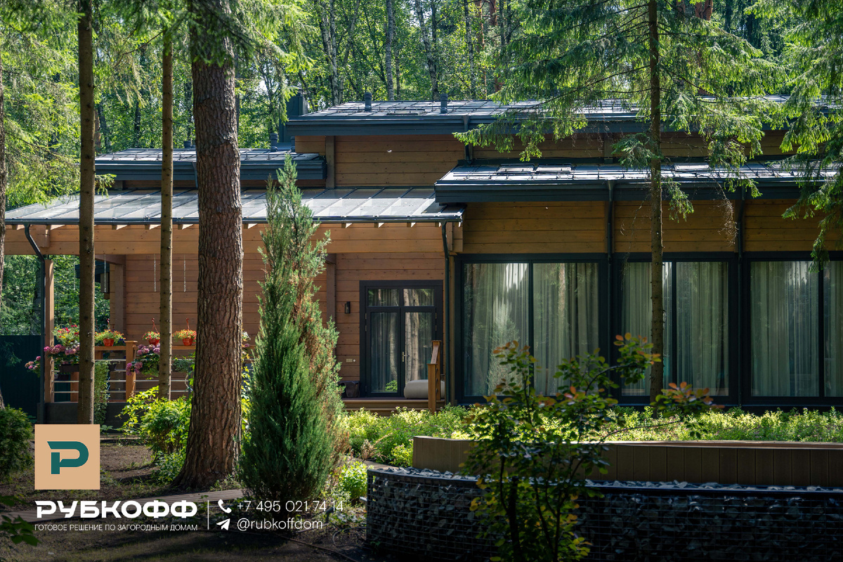 Банный комплекс в лесу от РУБКОФФ из кедрового клееного бруса