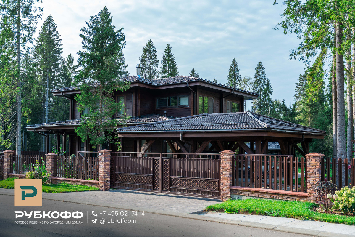 Двухэтажный дом из клееного бруса от РУБКОФФ в вековом лесу в КП Emerald Village