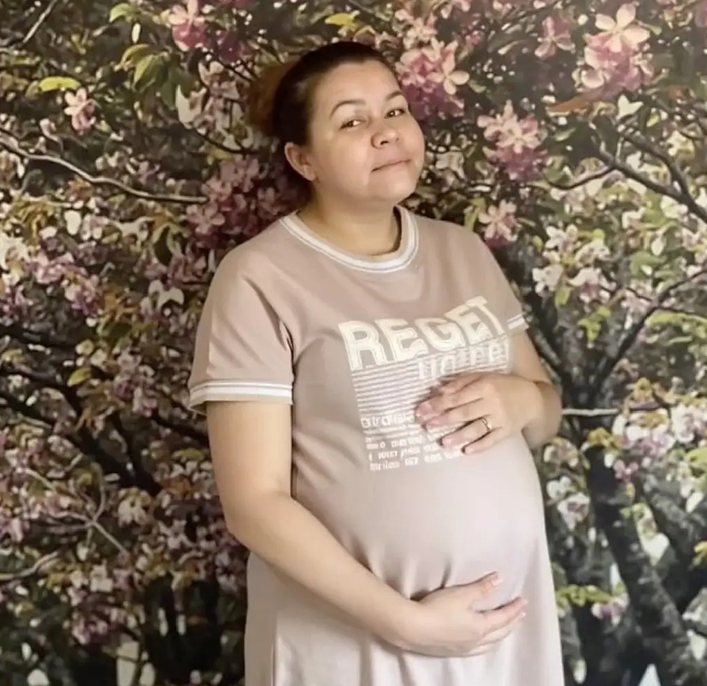 Иришка беременна от Монгола