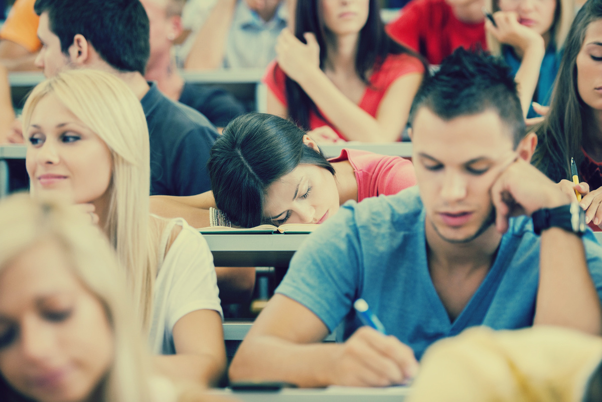 Студенты очной формы на лекции