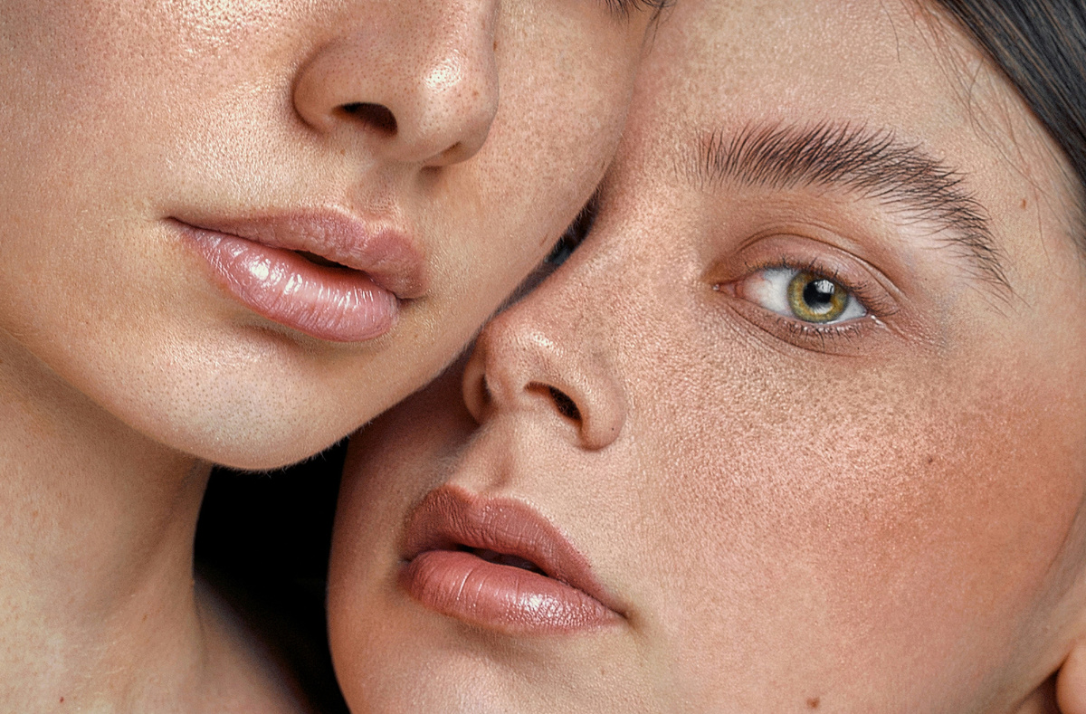 Поры на лице - неотъемлемая составляющая кожи, хотя и кажутся её дефектом.