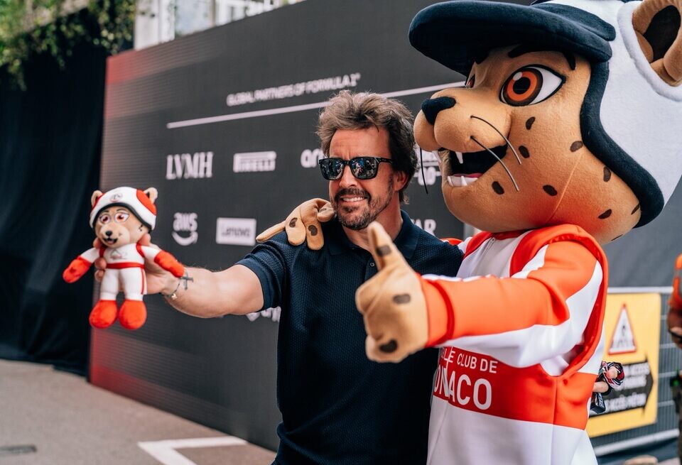    Фернандо Алонсо: Я невезучий? Тогда страшно представить, кто остальные гонщики...Aston Martin