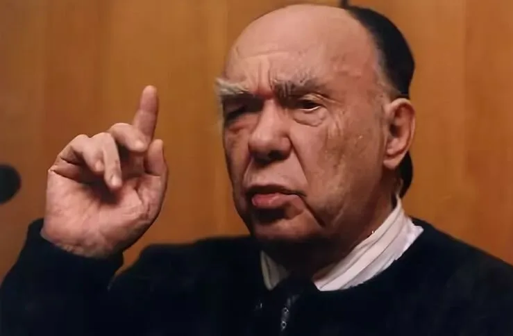 Александр Яковлев