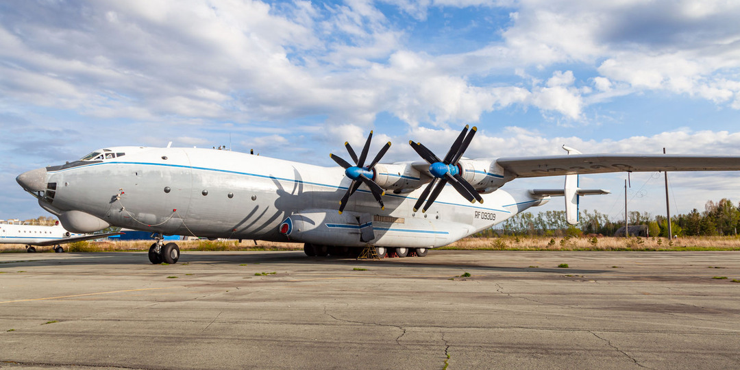 Отлетавший свое воздушный гигант! Ан-22 на аэродроме Арамиль.