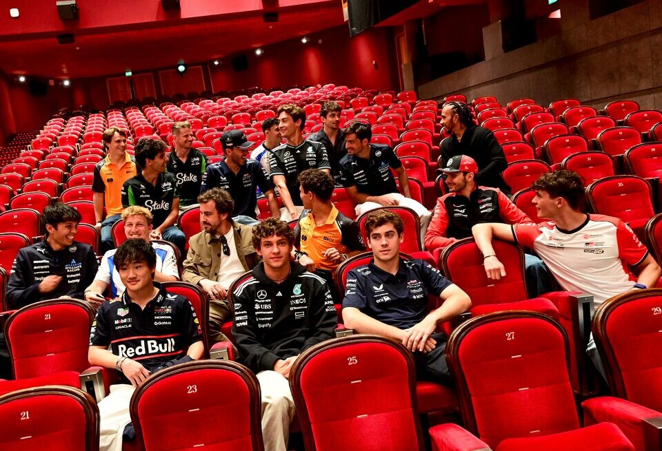    «Слишком по-голливудски». Гонщики – после просмотра фильма «Формула 1»F1