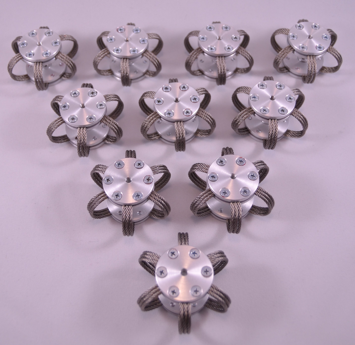 Тросовые виброизоляторы со структурированным тросом - вдвое эффективнее обычных тросовых виброизоляторов.