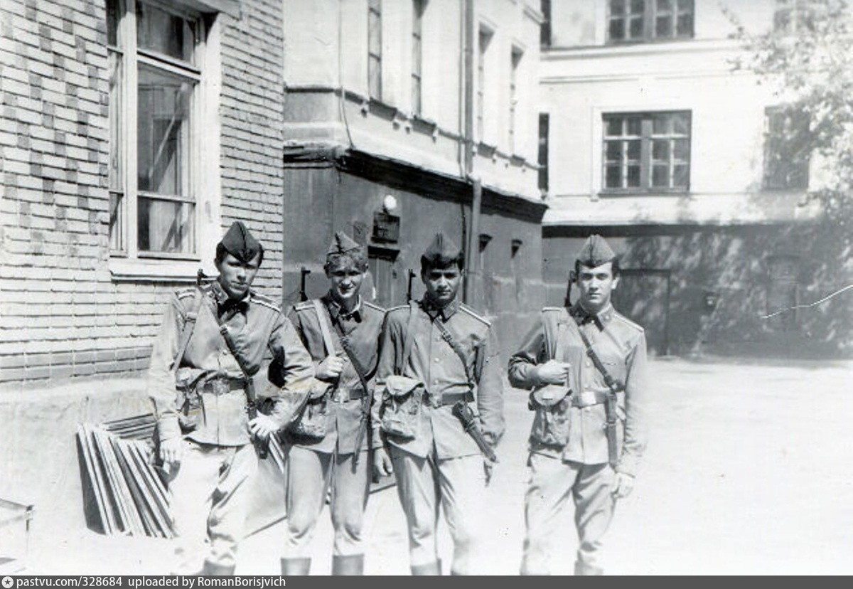 Товарищи курсанты...