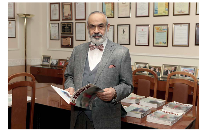 На фото: Г.Б. Мирзоев