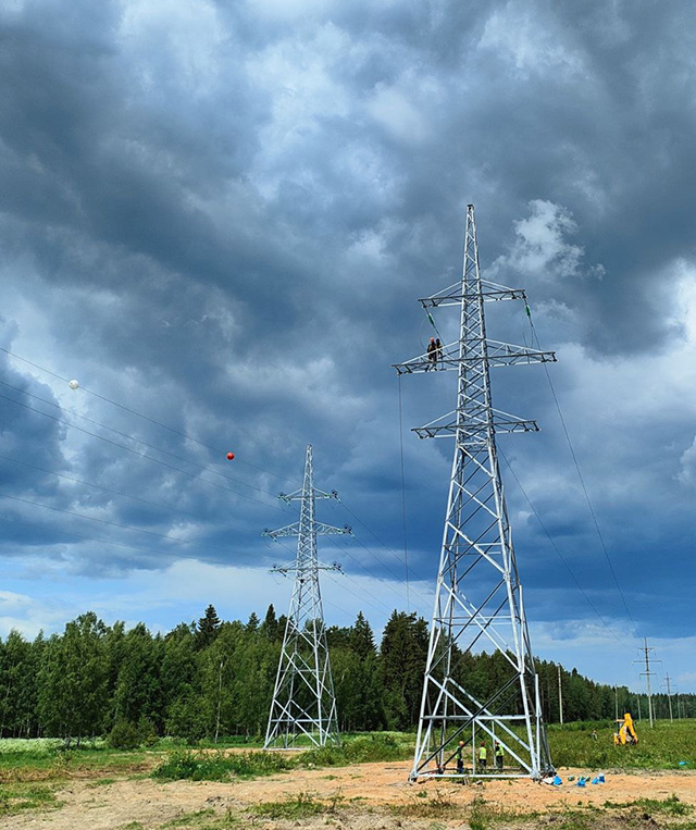 Тверские энергетики готовятся к грозе и усилению ветра