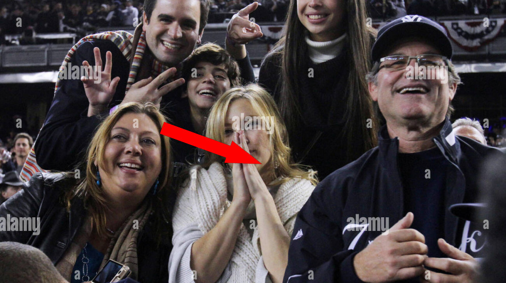    Фанаты уверены эти звезды не умерли и вот почему