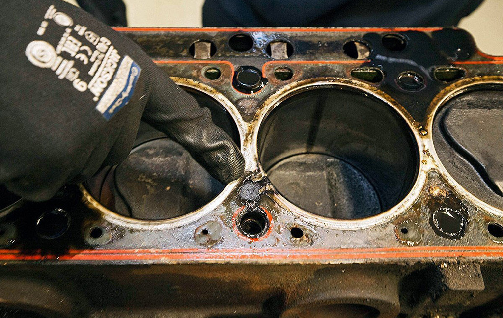 Малообъемные ДВС не выдерживают большие нагрузки. Экономия на расходе топлива оборачивается скорым капремонтом.