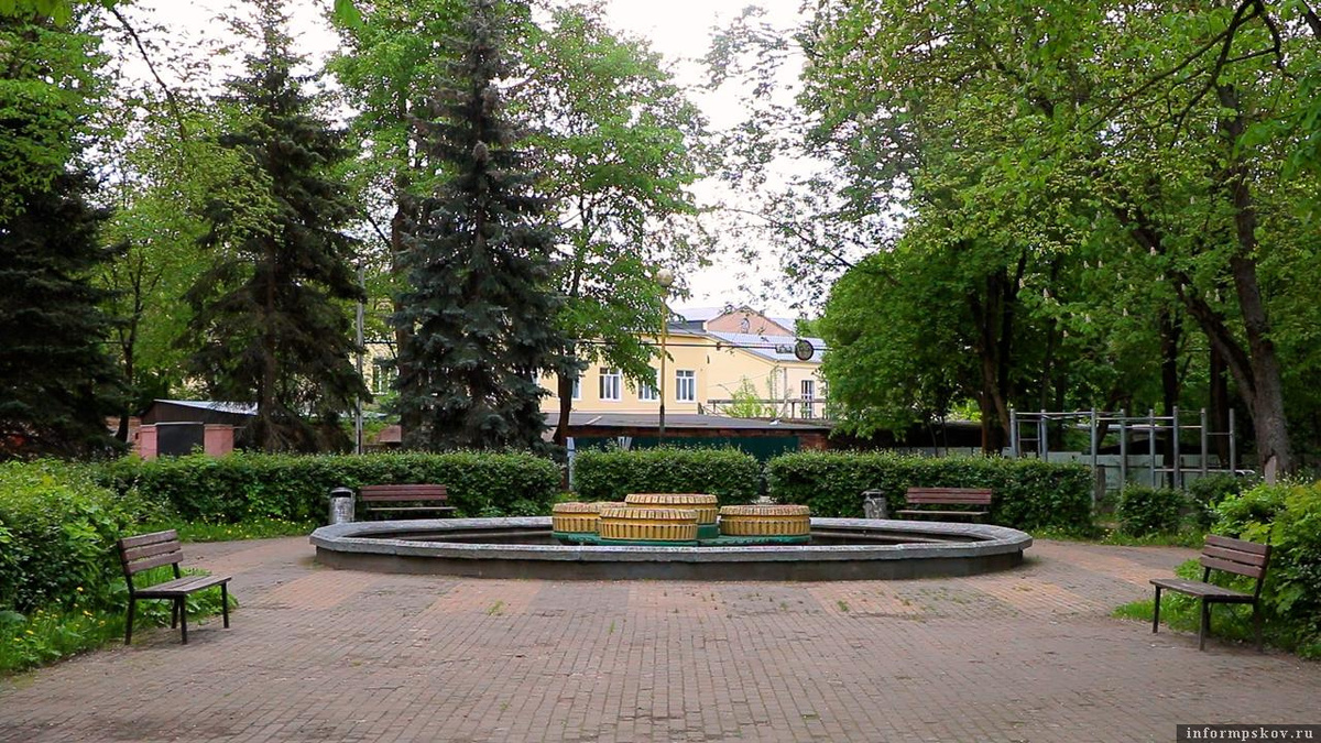 Фонтан «Факел». Фото издания Luki-News