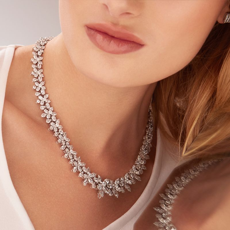 Колье Mercury Flower из белого золота с бриллиантами