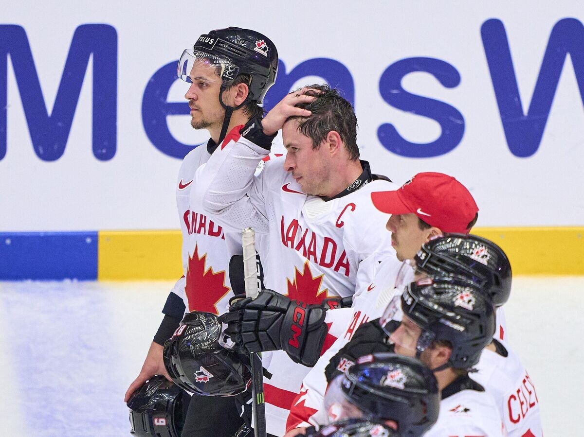    Сидни Кросби (по центру)© Getty Images / EyesWideOpen