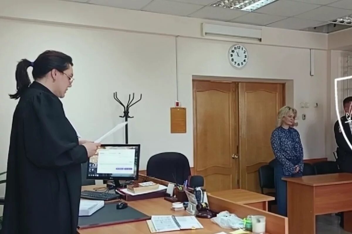    Суд вынес приговор камчатцу, угрожавшему посетителям бара пистолетом