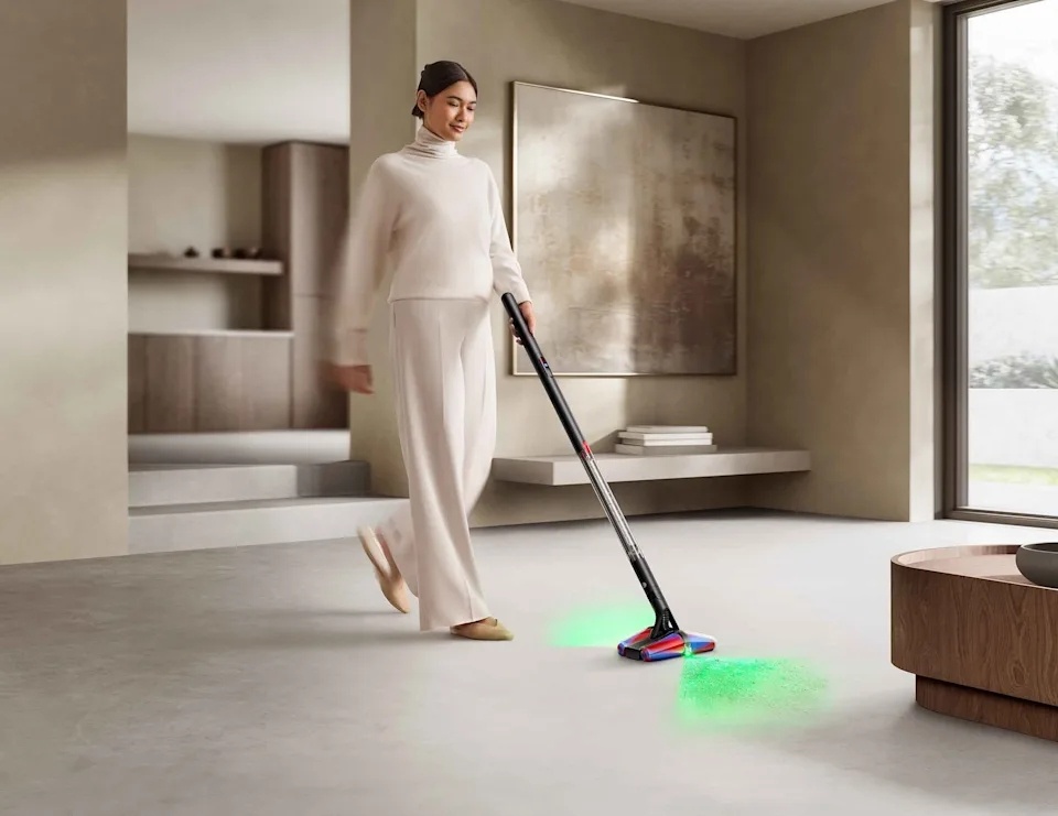    Dyson выпустила ультракомпактный ручной пылесос в форме трубки