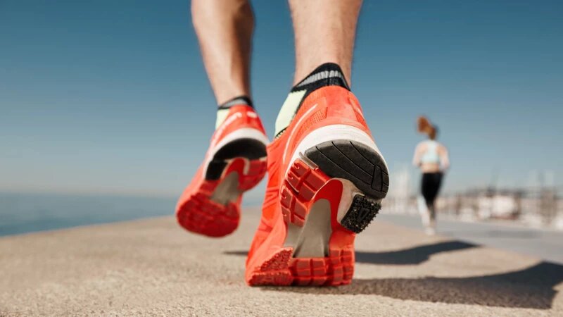     Бег. Фото: ru.freepik.com, автор wayhomestudio.