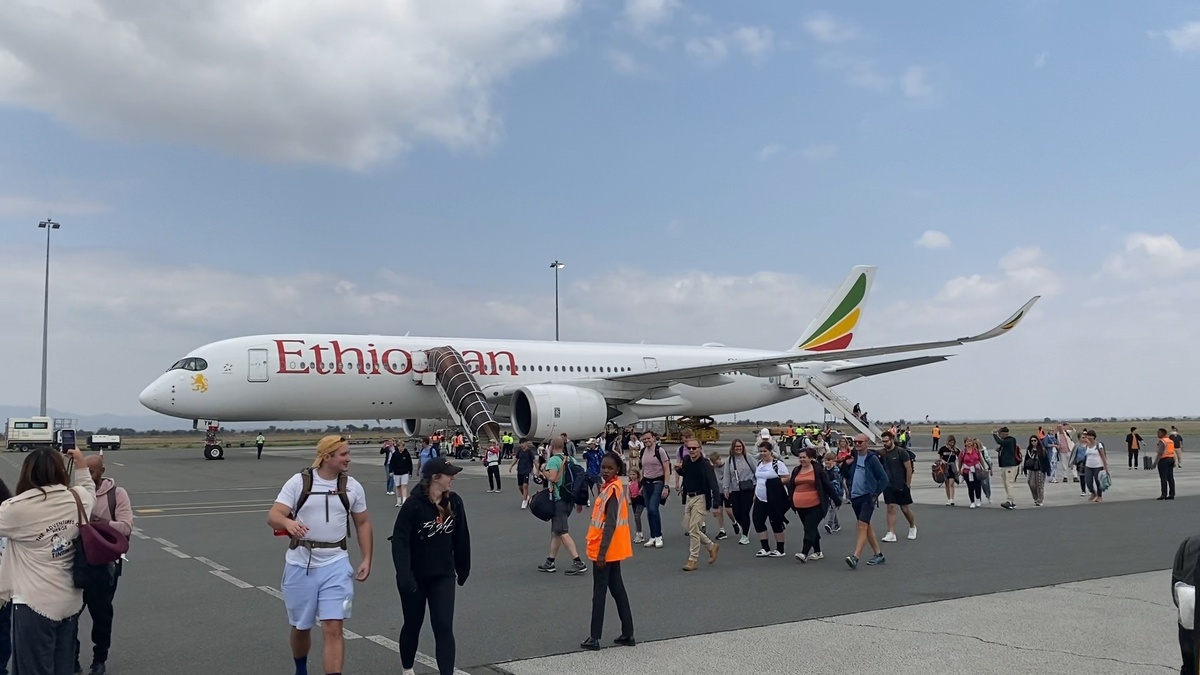 Фото из моего маршрута для восхождения на вершину Африки: Из г. Новосибирск до г. Москва (4 ч.) ; из г. Москва до Эфиопии (8 ч.); из Эфиопии до Килиманджаро (3 ч.) 