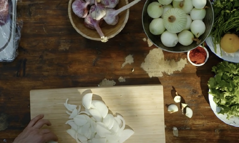 Сочный грузинский шашлык из свиной шеи: секреты особого вкуса и мягкости