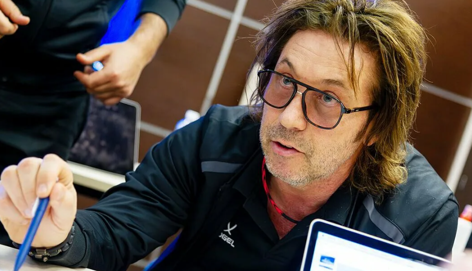 Александр Мостовой