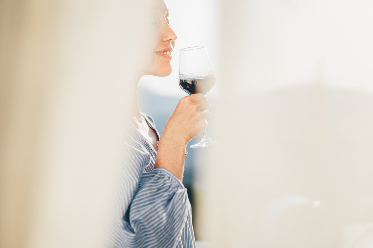 Я не пью алкоголь уже лет пять. Бокальчик теперь только для красивого фото