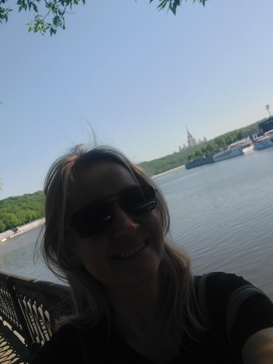 Гуляла по набережной и думала, надо ли реагировать на критику в свой адрес