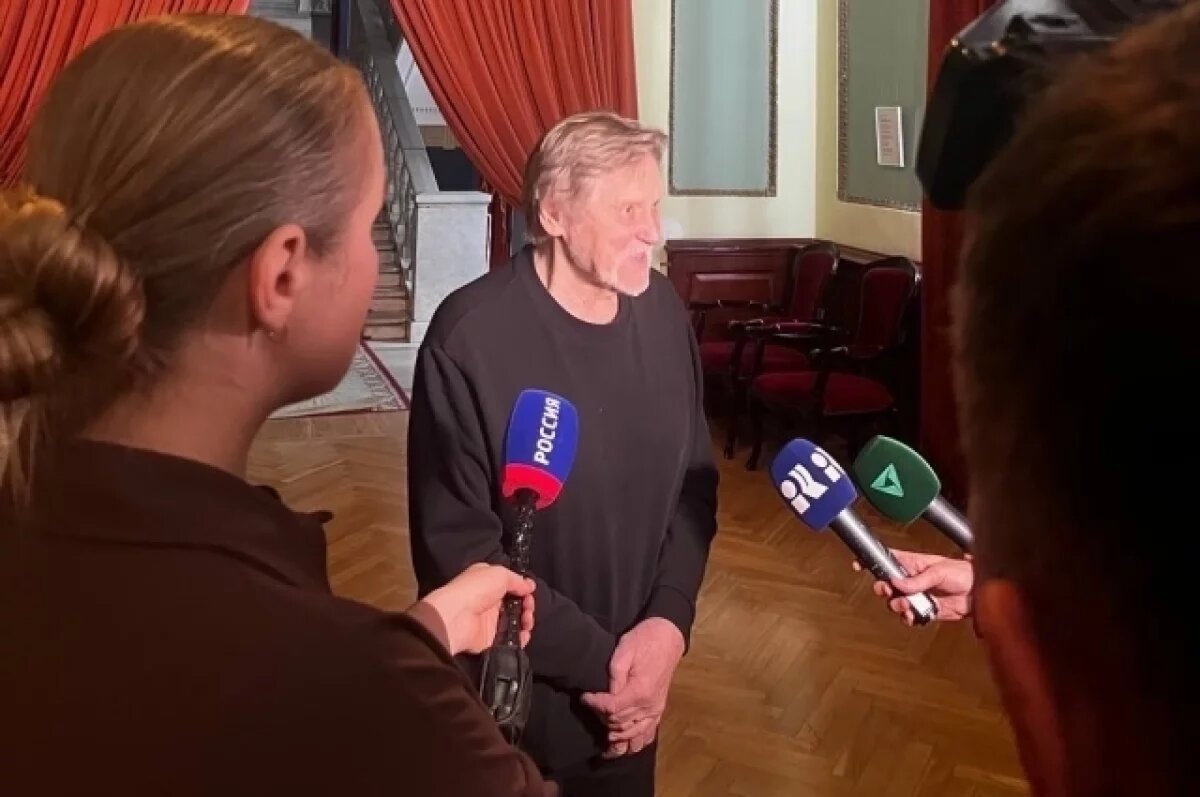    Владимир Васильев, приехавший в Пермь, назвал «Арабеск» священным конкурсом