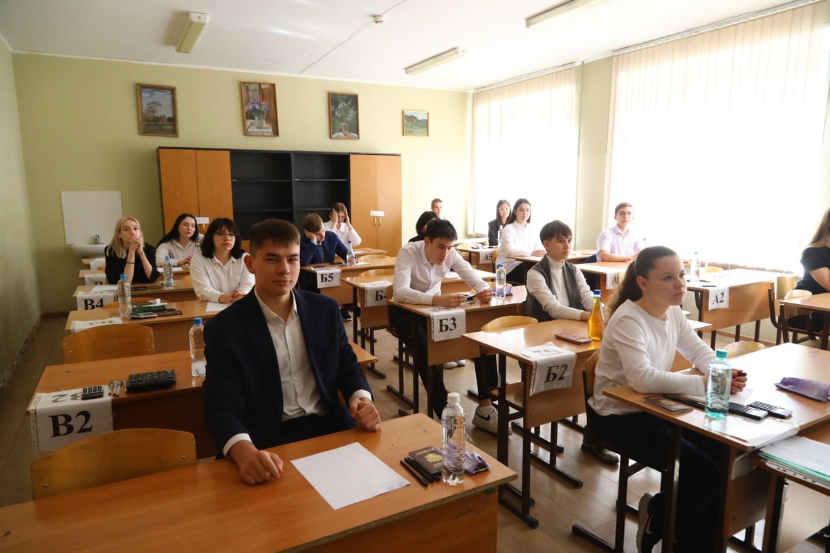    Радий Хабиров пожелал удачи всем школьникам, сдающим ЕГЭ