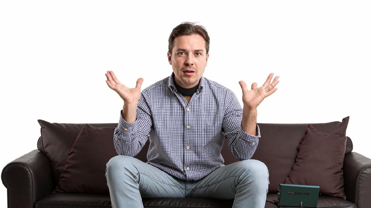 Как попасть в окружение людей, которые уже зарабатывают: инструкция для тех, кто устал от “диванных экспертов”