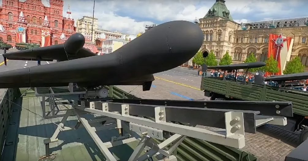    Новые "Герани" на параде Победы 9 мая 2025 года. Кадр телетрансляции