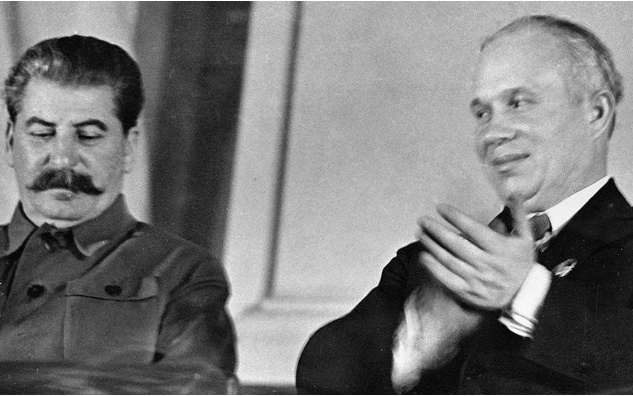 Как преданно смотрит...