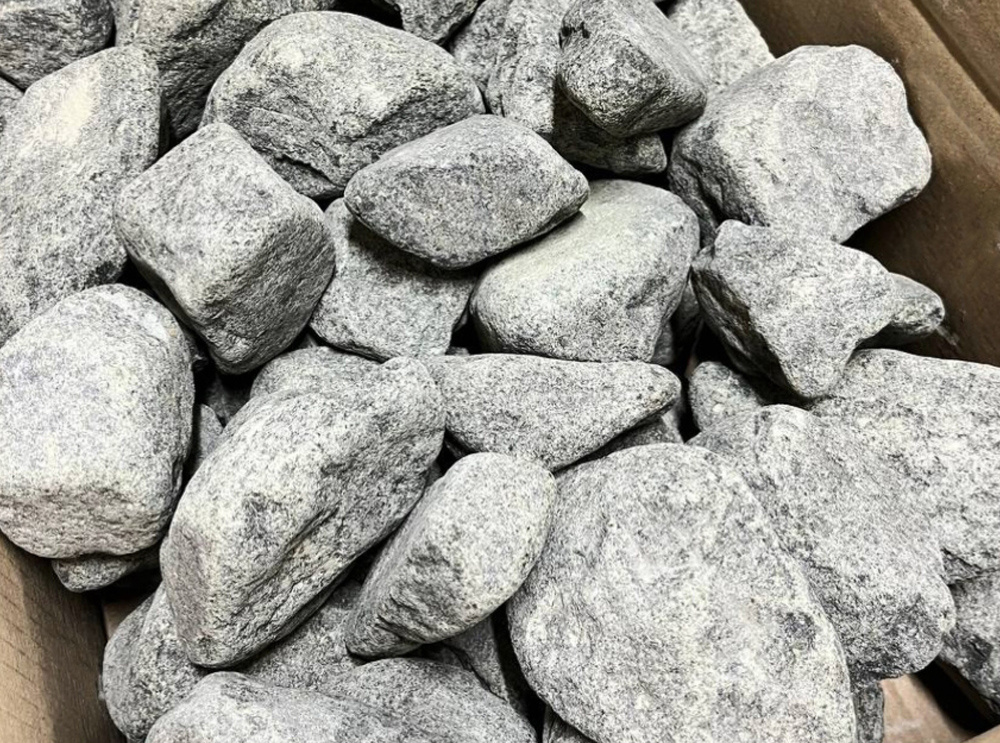 Дунит прогревается равномерно, что увеличивает срок его службы в бане.