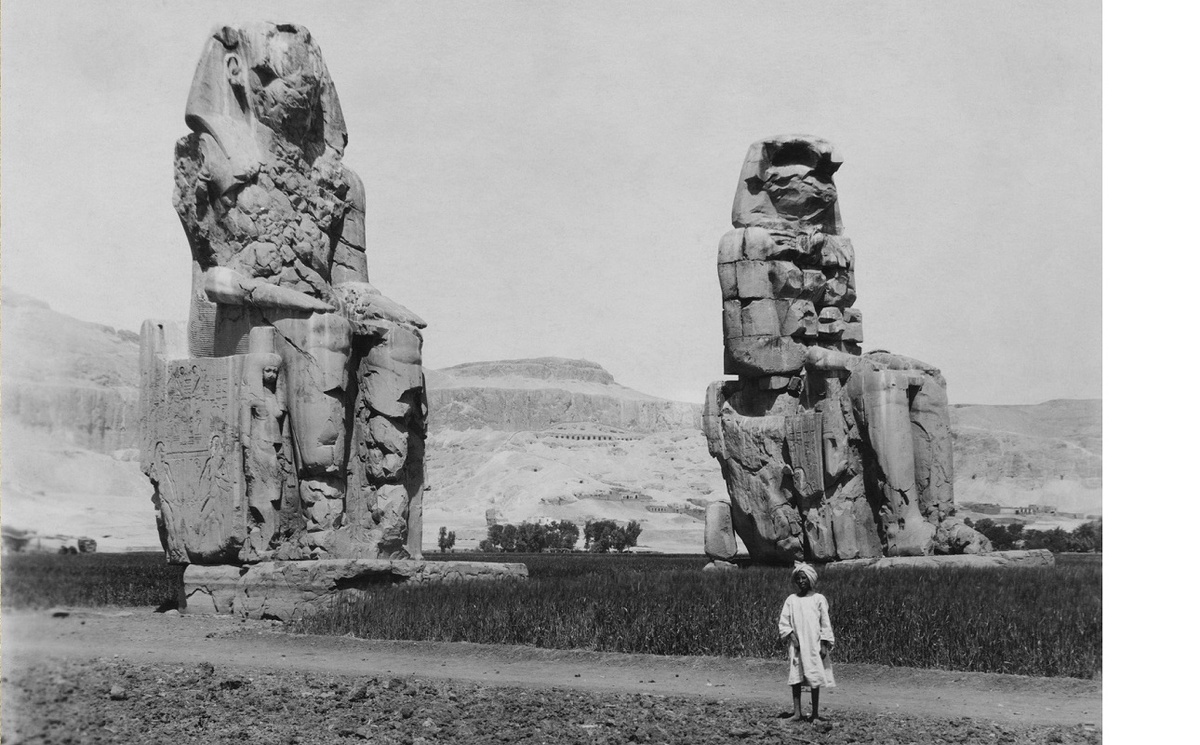 Колоссы Мемнона в Египте в конце 19 века