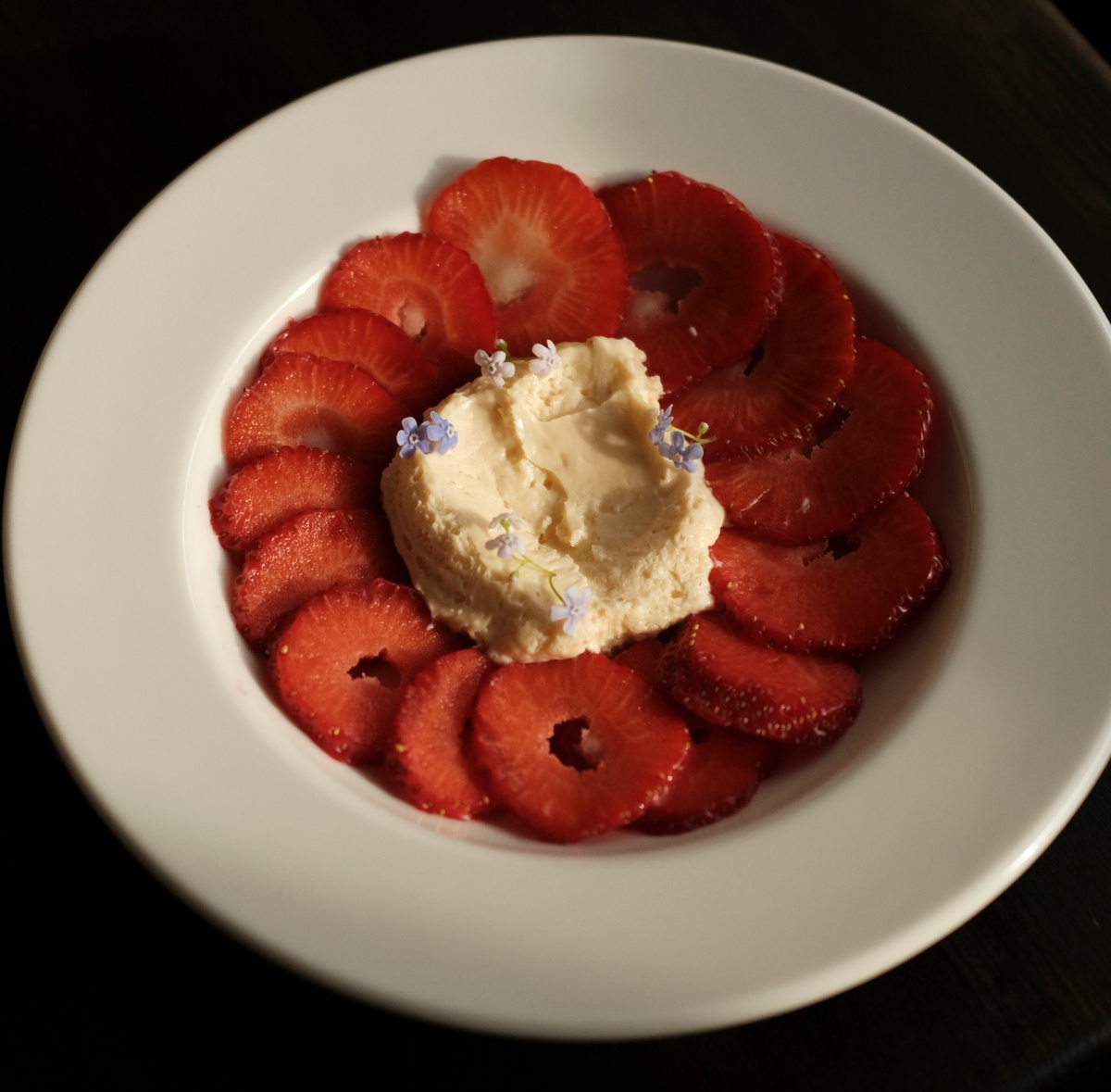    Новости ресторанов: тартин с анчоусом, копченые мидии и рибай с черной икрой (фото 3)