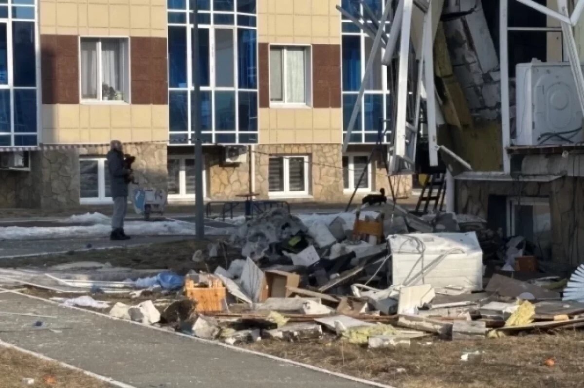    Строение сильно повреждено.