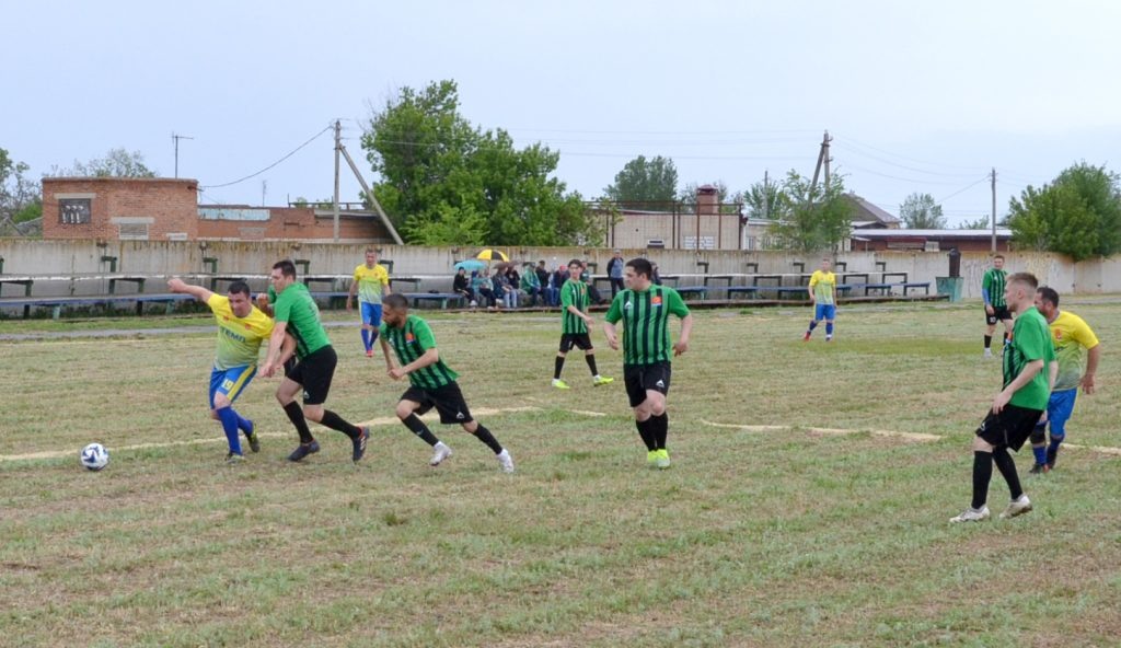 За мяч борется А. Моргунов redaktor  📷
