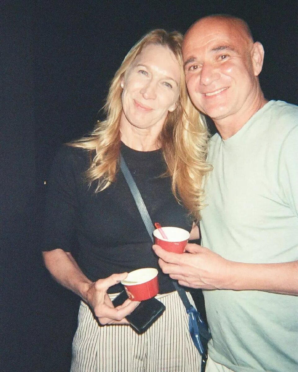 Агасси и Граф📷
