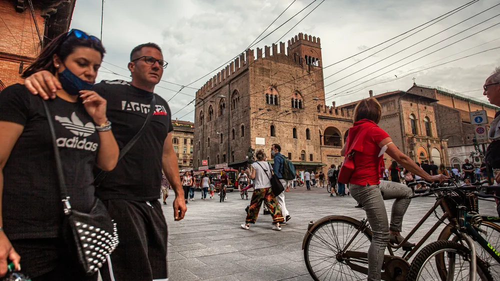 В Болонье хотят выделить больше места для велосипедистов и пешеходов — даже при повсеместном ограничении скорости в 30 км/ч. © Филиппо Кралот/​images imago