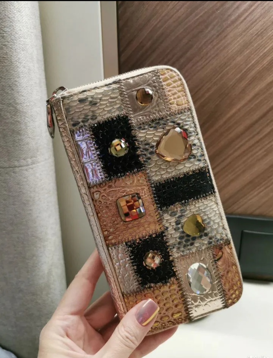 Дорого прошу, 6000, но лучше на память оставлю, чем совсем задаром отдам.