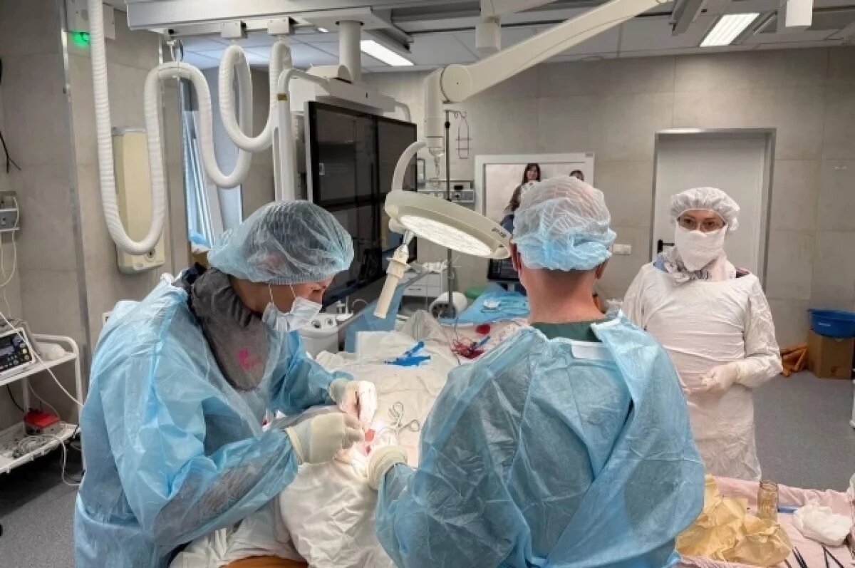    Ульяновские врачи провели две операции, чтобы спасти пациента с инсультом