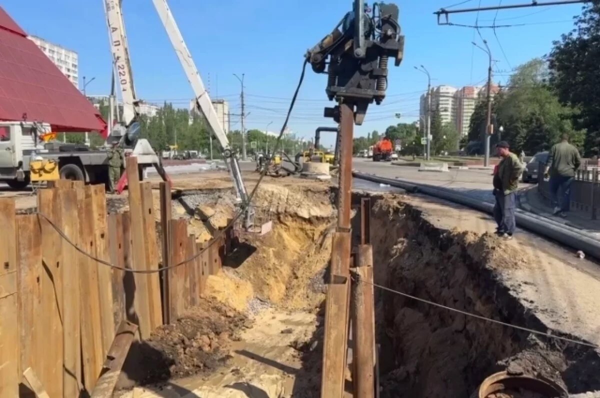    Заглушку установили в повреждённый коллектор у памятника Славы в Воронеже