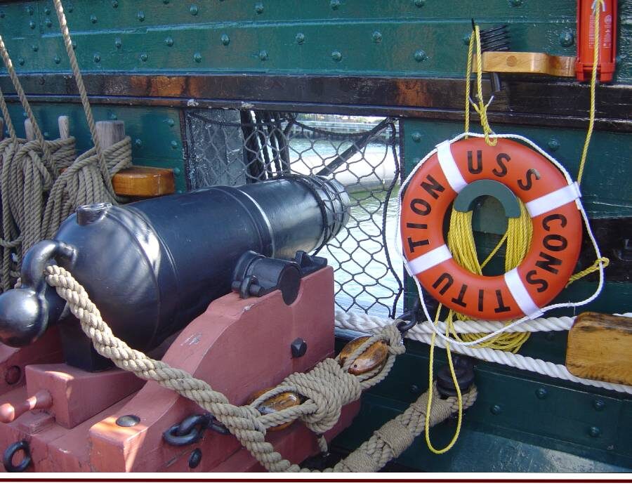 Карронада на палубе фрегата «Конститьюшн»
