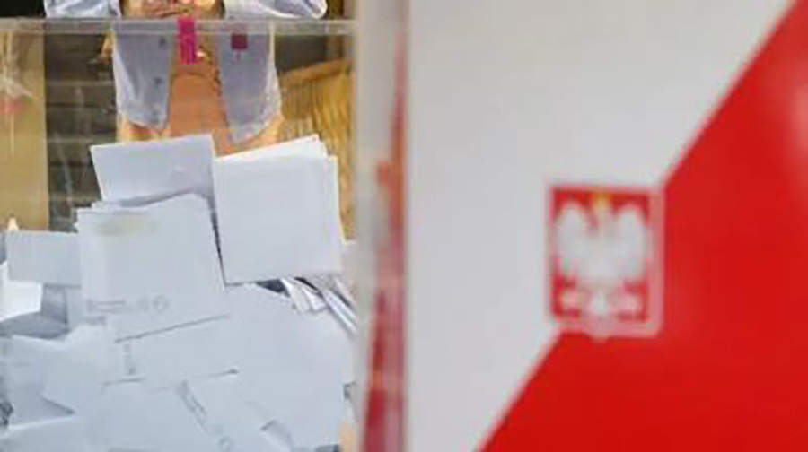     Эксперт назвал нынешнюю президентскую кампанию в Польше "крайне грязной"