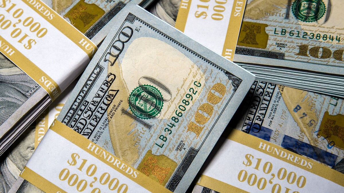 CC BY 2.0 / Hloom Templates / Stacks of $100 Bills