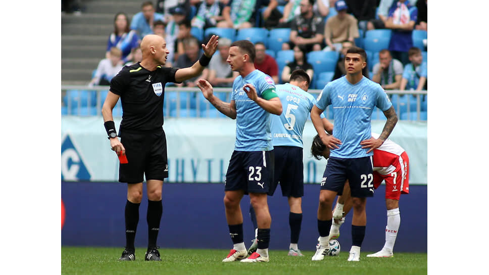 Фото: Юрий Стрелец / Коммерсантъ