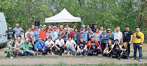    Организаторы и участники субботника. / ФОТО из архива телеграм-канала «Балка Клиновая. Аксай» Администратор