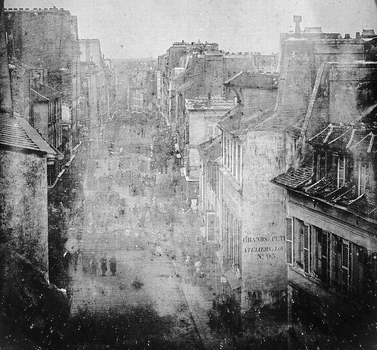 На этом фото можно даже разглядеть протестующих! Изображение не нарушает правил платформы (Взято из открытых интернет-источников: skunk-69.livejournal.com)